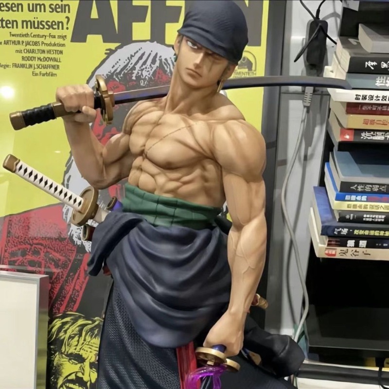 Uma peça solon carregando uma  - Vinyl Figure Blank avaliação e preço